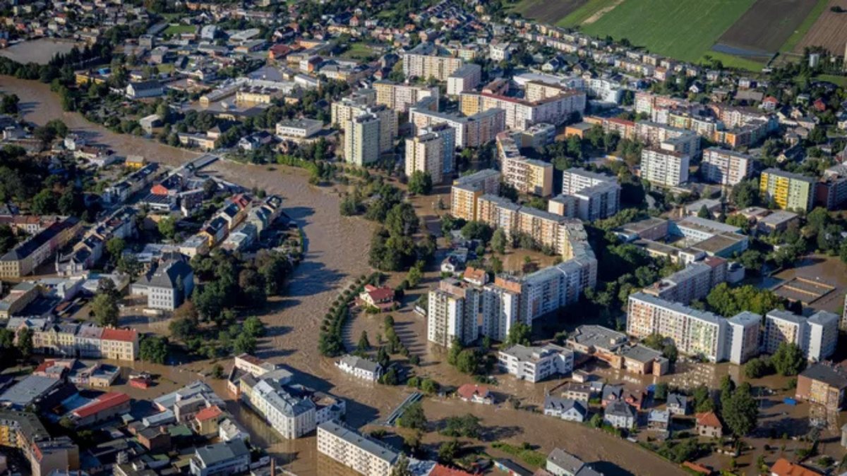 Letecký pohled na zaplavenou Opavu v září 2024
